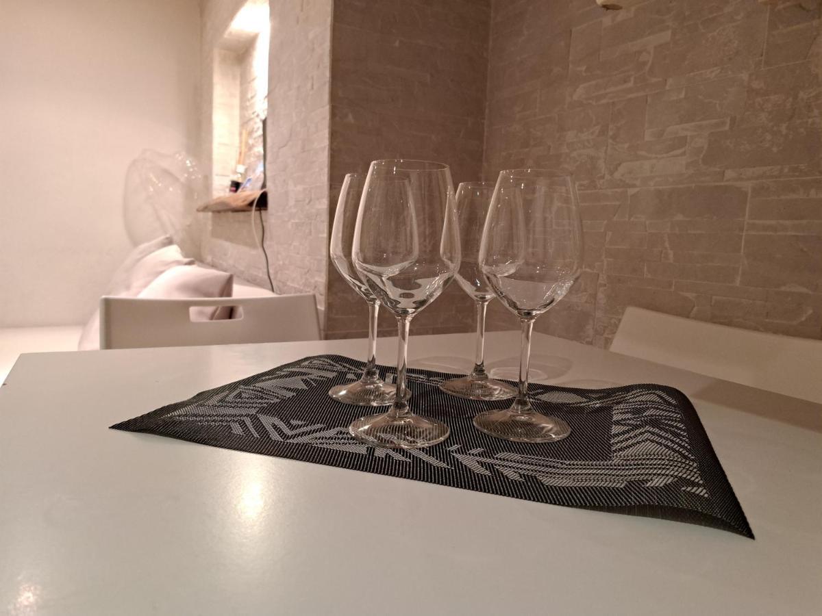 דירות נאפולי Toledo 27, A Due Passi Da Piazza Del Plebiscito מראה חיצוני תמונה